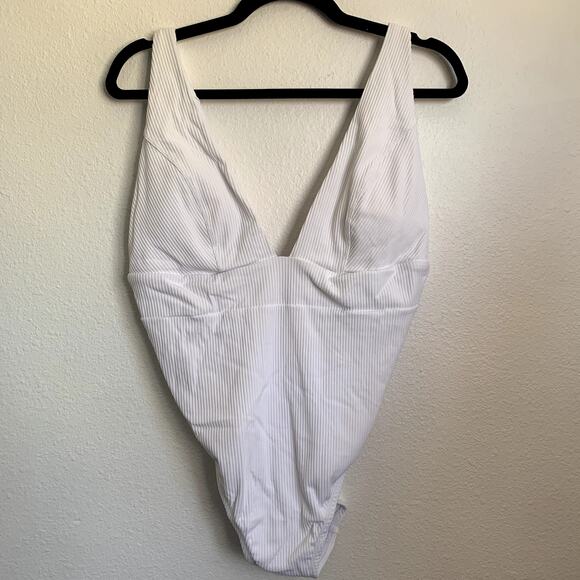 NWT Andie The Sardinia Rib One Piece in White - Picture 3 of 11